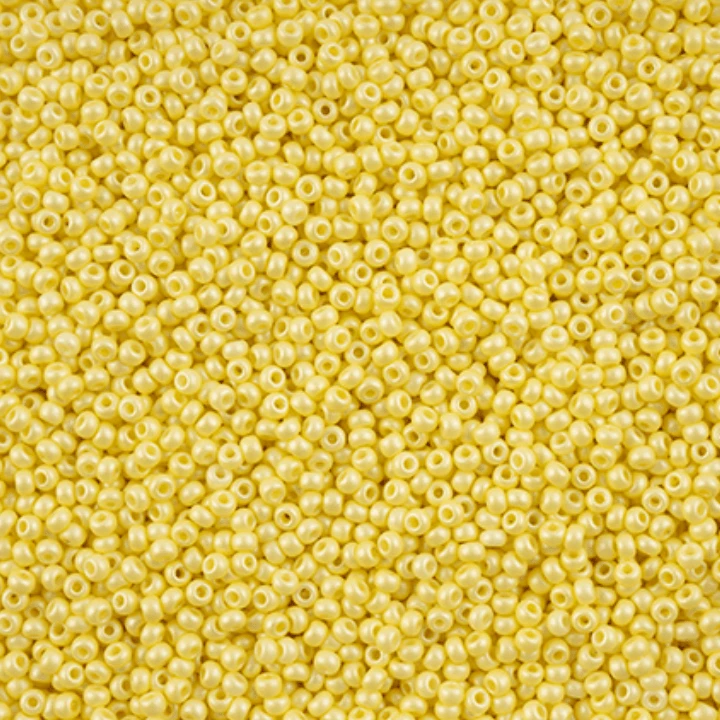 10/0 Chalk Light Yellow Dyed Permalux Opaque Preciosa Seed Beads *STRUNG Hank 10/0 Preciosa Seed Beads