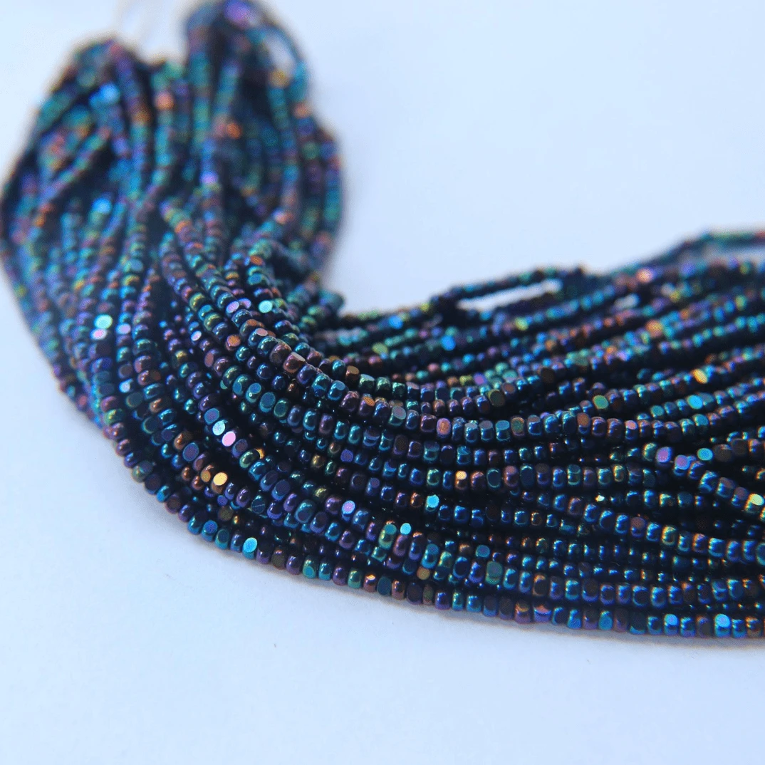 11/0 Charlotte Cut Seed Bead- Metallic Navy IRIS *10g Hank* Charlotte Cut Seedbeads