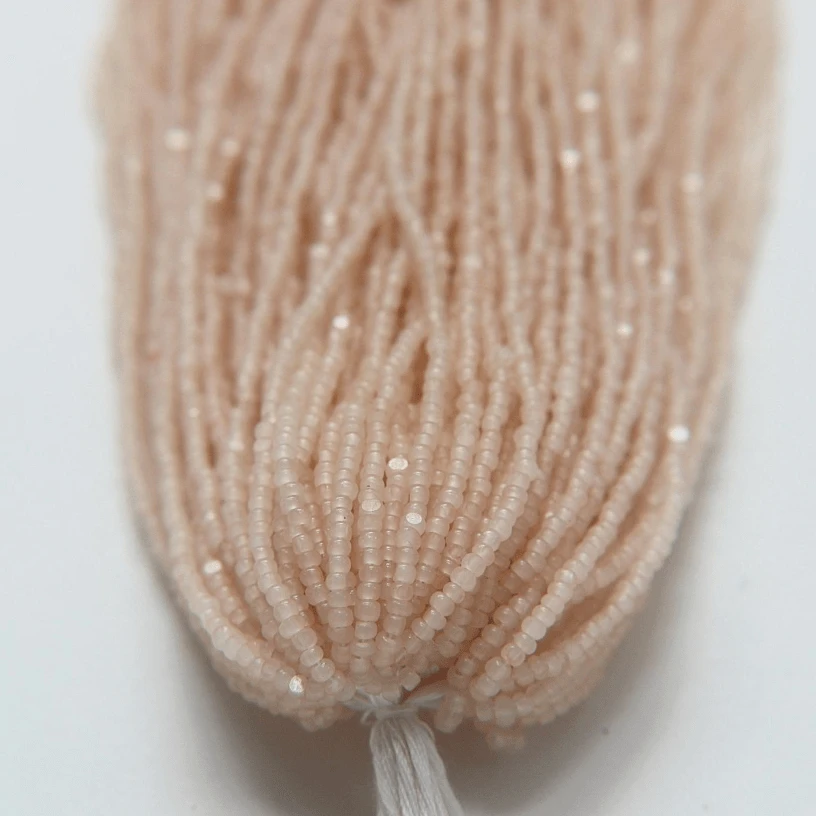 11/0 Charlotte Cut Seed Bead- Silk Opal Peach*10g Hank* Charlotte Cut Seedbeads