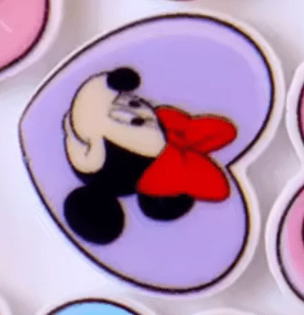 Minnie 15mm Disn*y Mickey/ Minnie Heart Gems, Glue on, Resin Gem (Sold In Pair) Resin Gems