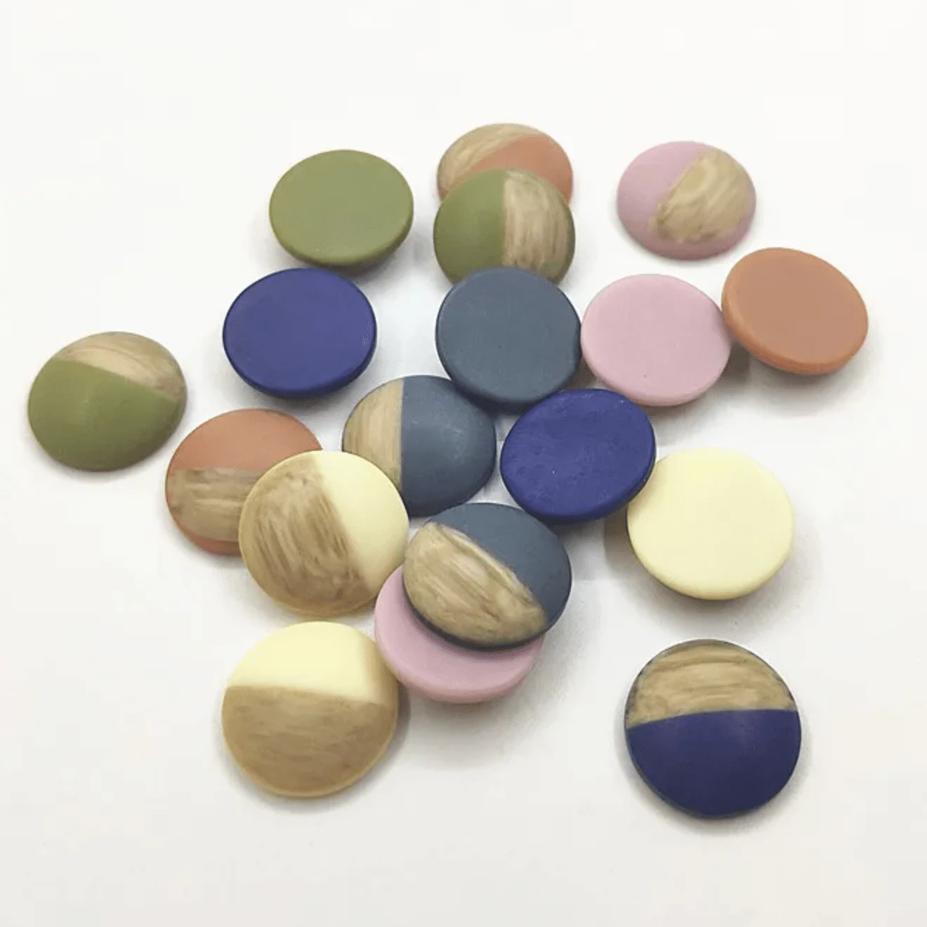 18mm, Cheyanne Pink/wood, Colour and Half Wood Matte Rubber Texture, Glue on, Resin Gems, Resin Gem, (Sold in Pair)