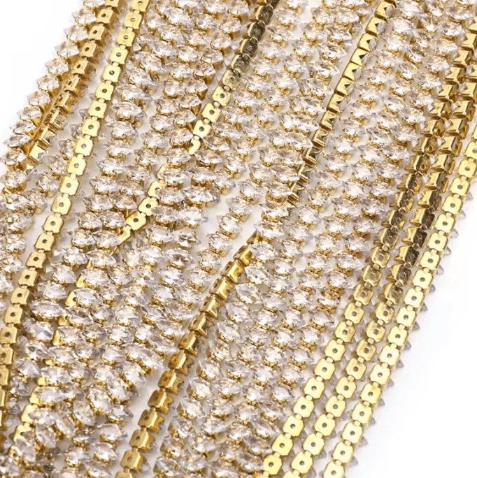 2*4mm Clear DIAMOND STONE with Gold Rhinestone High Quaility Metal Chain, Sold in 18" *RARE* Promotions