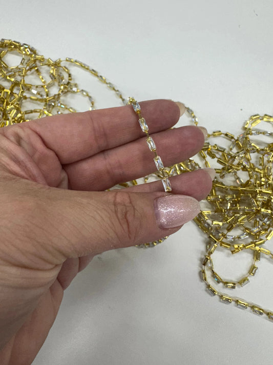 2.5*5mm CLEAR Long Rectangle Stone with Gold Fancy Rhinestone Metal Chain, Sold in yard *RARE* SS6 Metal Rhinestone Chain