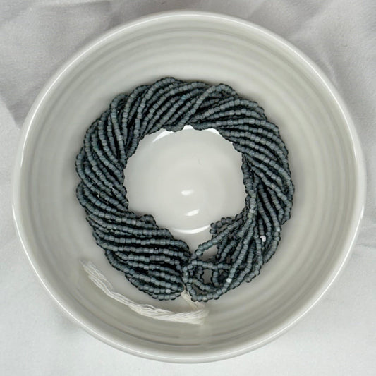11/0 Charlotte Cut Seed Bead - Grey White Lined (10g) India Sheen Charlotte Cut Seedbeads