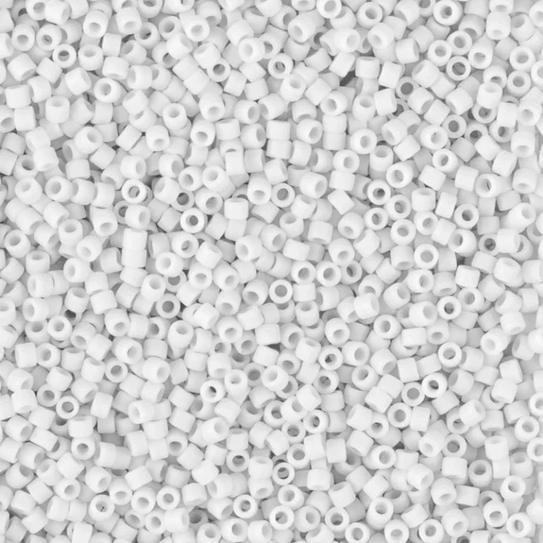 Delica 11/0 Matte Opaque White (0750v) (5.2g) Miyuki Delica Beads