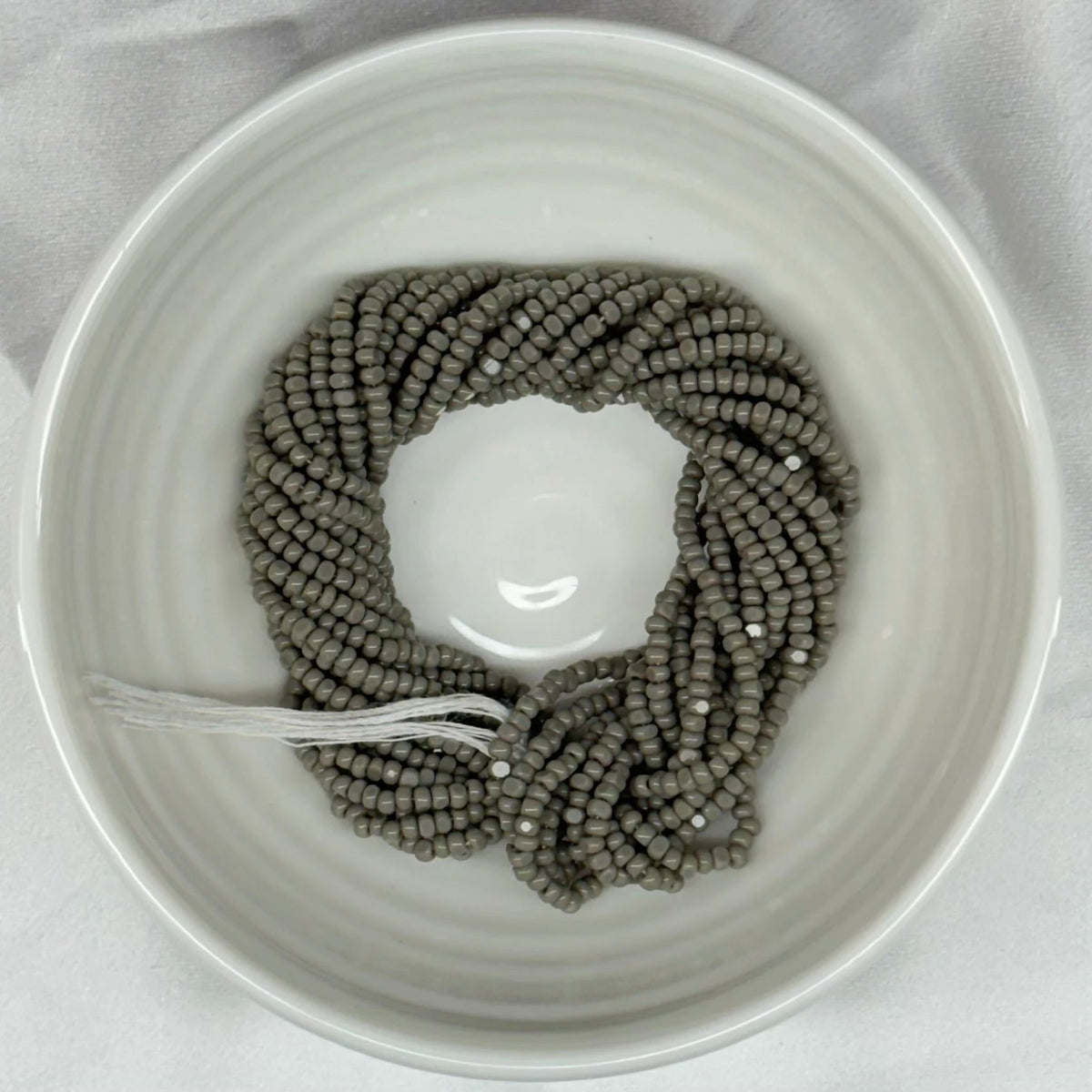 11/0 Charlotte Cut Seed Bead - Opaque Cloud Grey 10g India Sheen Charlotte Cut Seedbeads