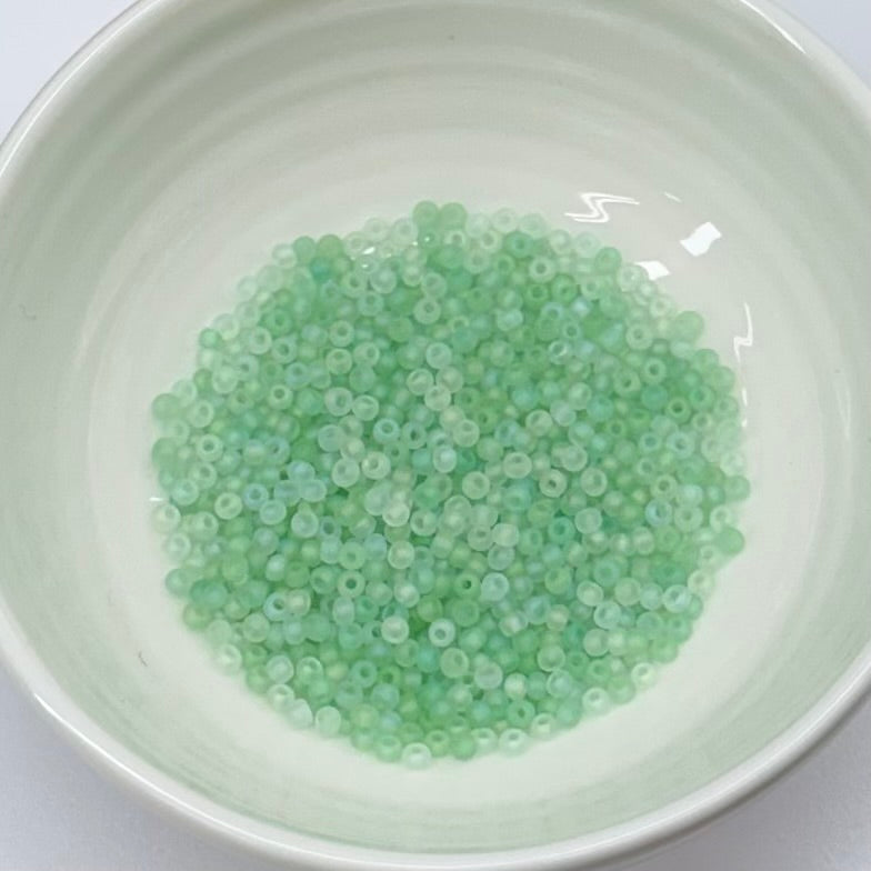 11/0 Japanese Seedbeads, Frosted Matte Pale Green (10g) 11/0 Japanese Seed Beads