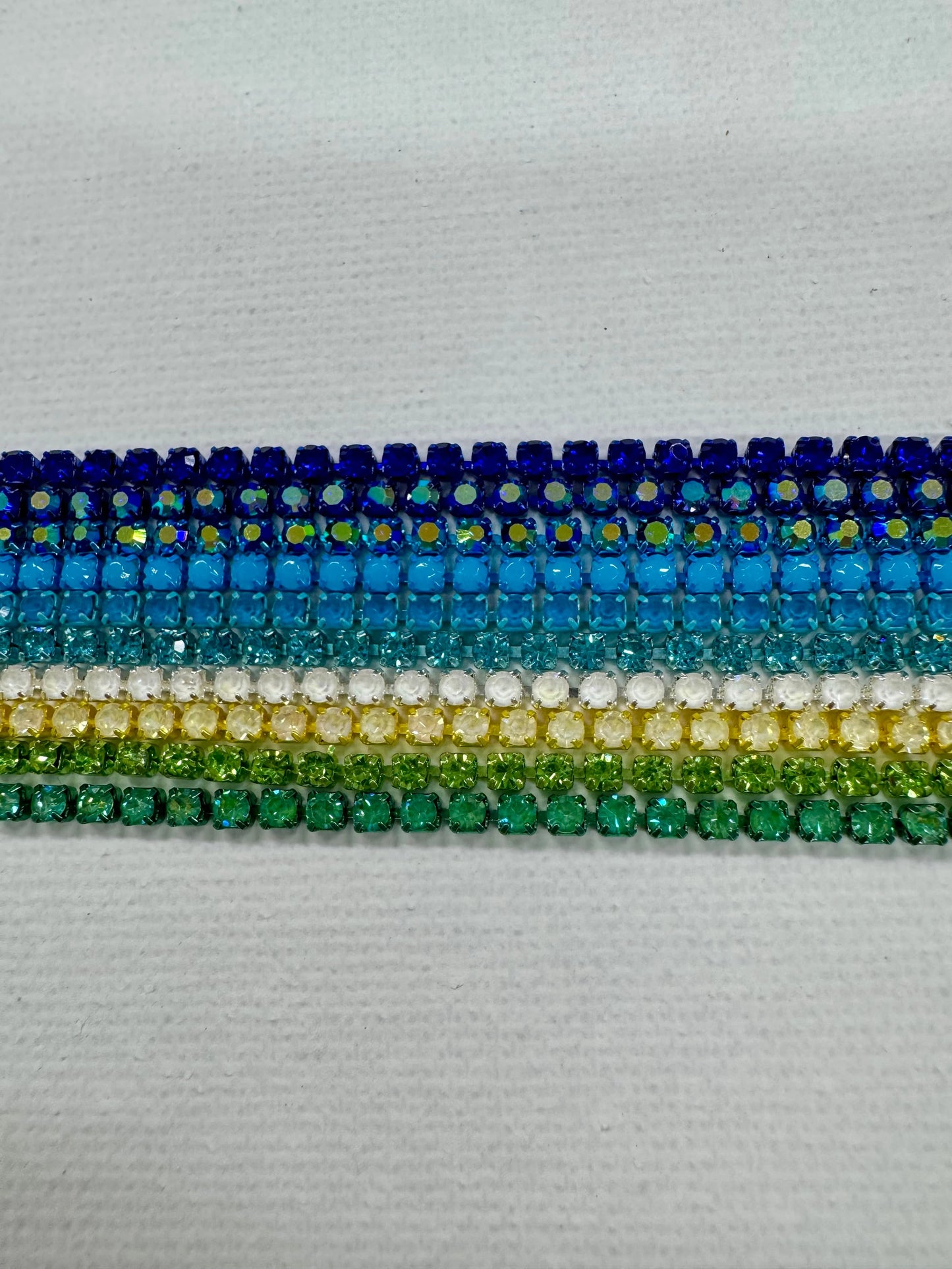 “Very Blueberry” 10x1yd ss6 Metal Rhinestone Chain Sundaylace Creations & Bling