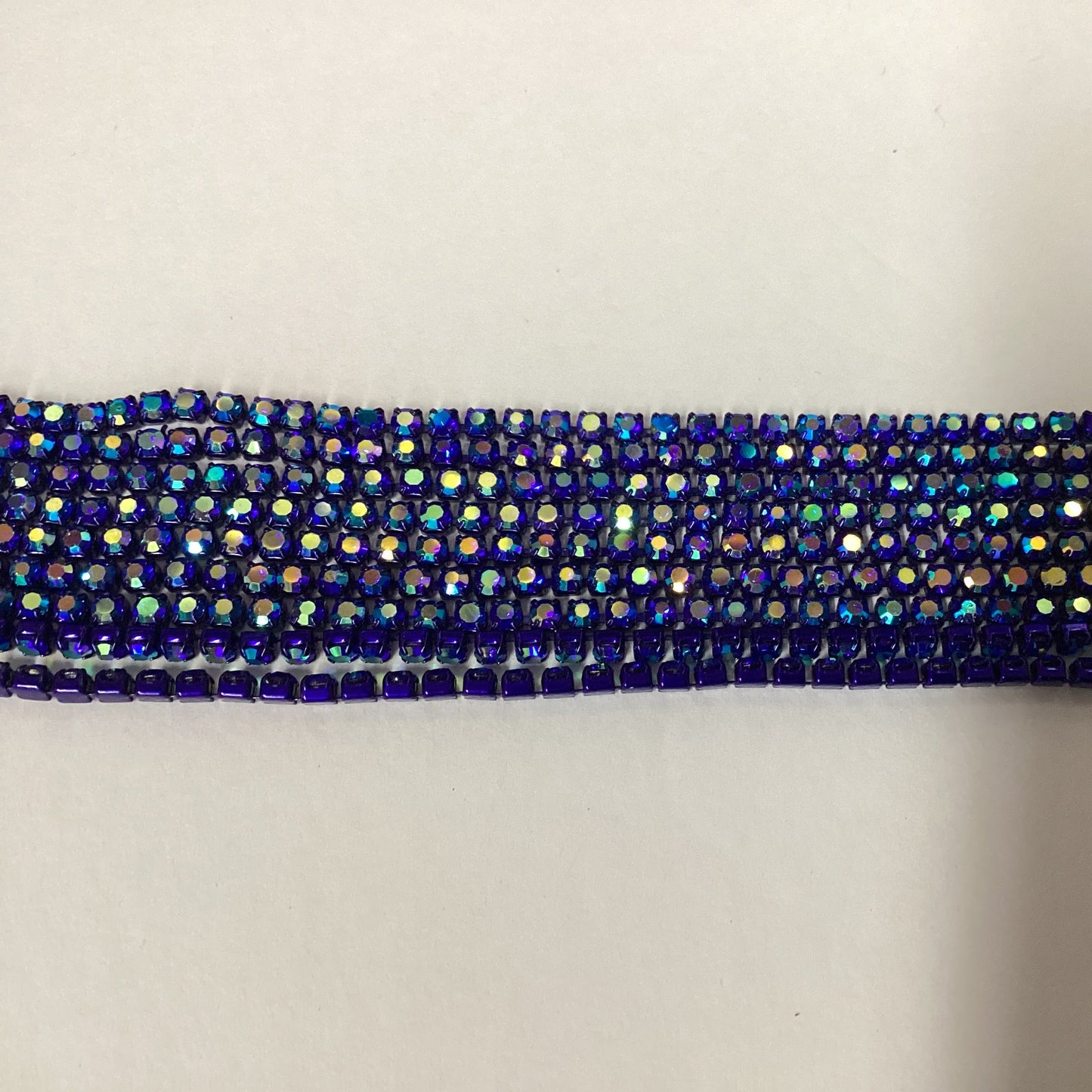 Ss6 Blue AB Stone on Dark Blue Coloured Metal Rhinestone Chain (Sold in 36") Metal Rhinestone Chain