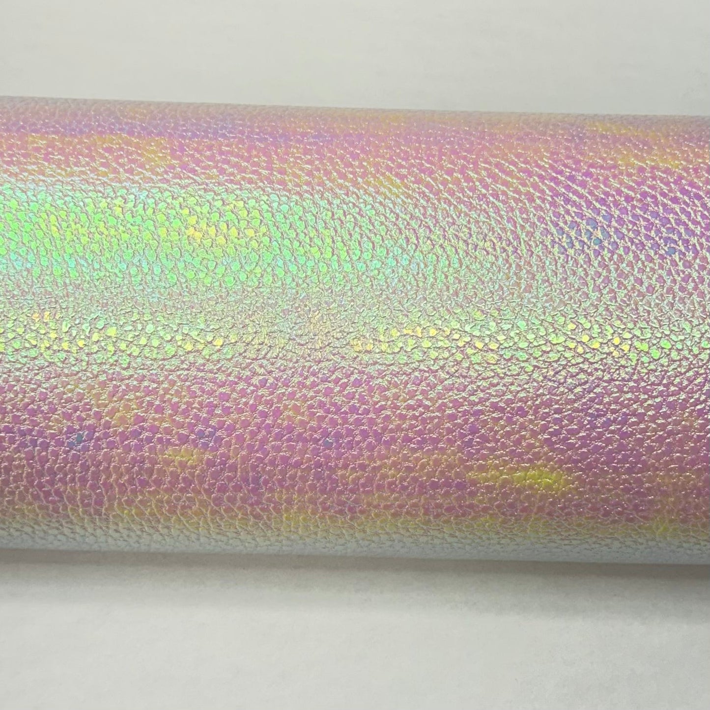 20*33cm Holographic Textuxe White Smooth Long Leatherette Sheet, Basics Leatherette