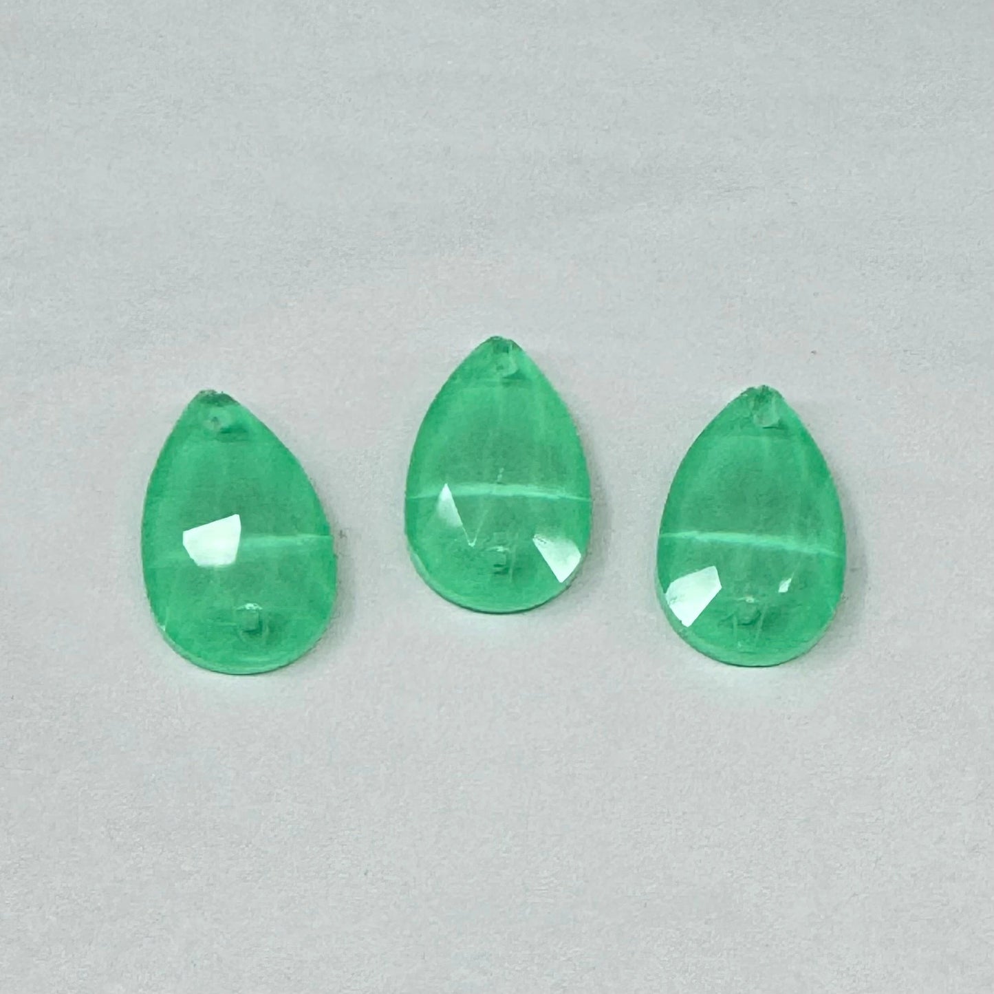 17*28mm Mocha Mint Green Teardrop shaped, Sew on, Strass Fancy Glass Gems (Sold in Pair) Fancy Glass Gems