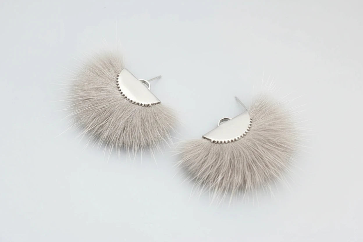 40mm Whtie Real Mink Fur SILVER Tassel, Earring Finding, (10 piece) Feather/Furs