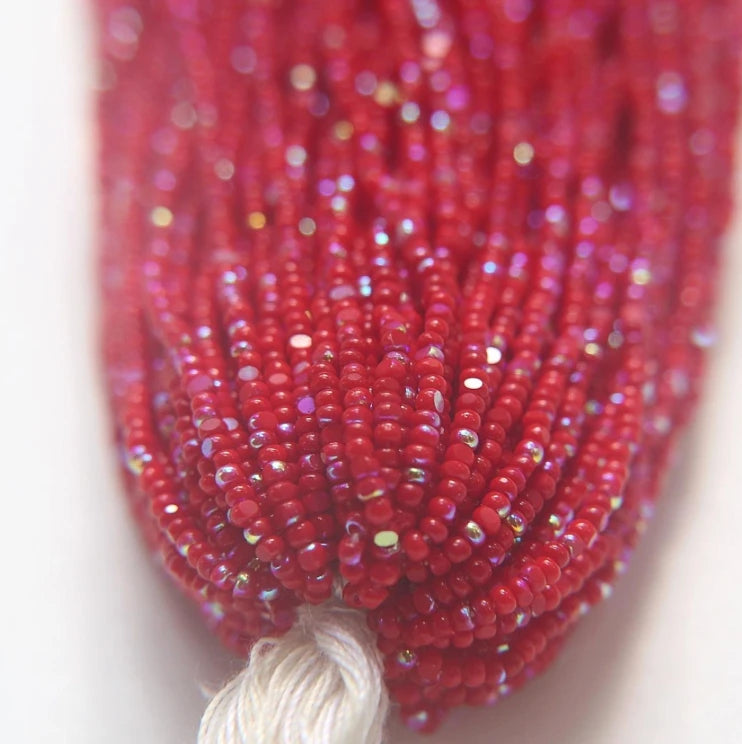 11/0 Charlotte Cut Seed Bead - Patina Dark Red Opaque Aurore Boreale (10g) India Sheen Charlotte Cut Seedbeads
