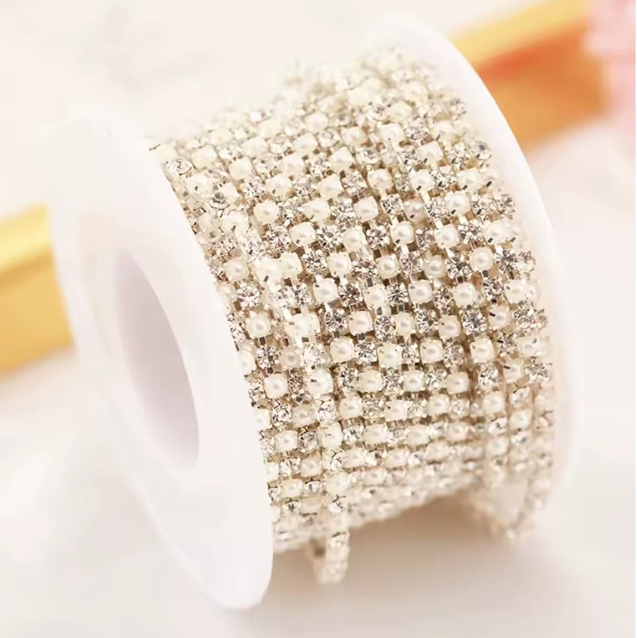 Ss4 Pearl and Clear Stones (Alternating) on Silver Metal Rhinestone Chain (Sold by 33") Sundaylace Creations & Bling