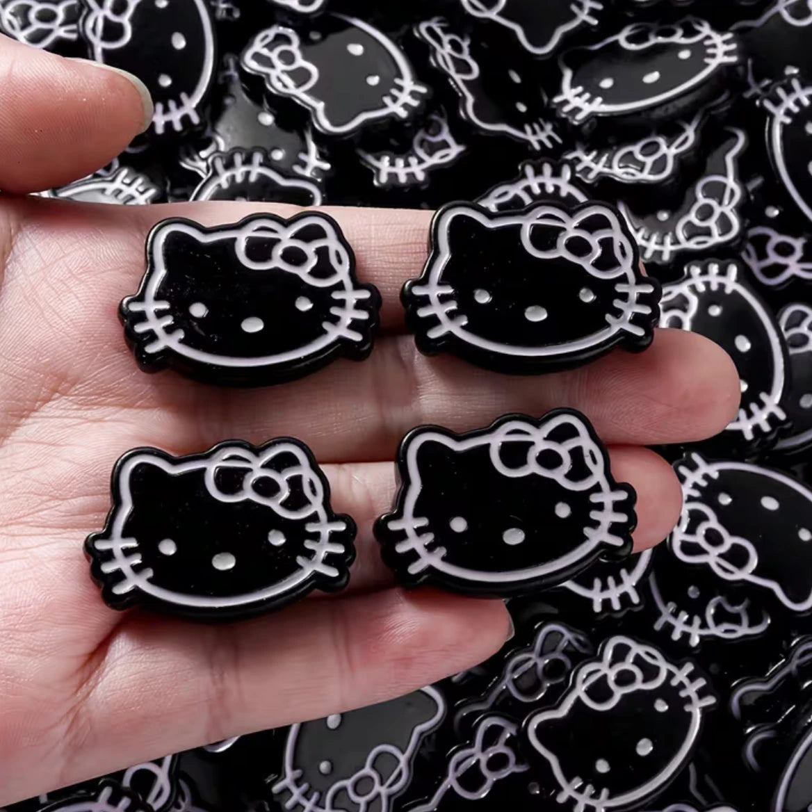 30mm Light Violet Hello Kitty Shaped, Glue on, (Sold in pair) Resin Gems