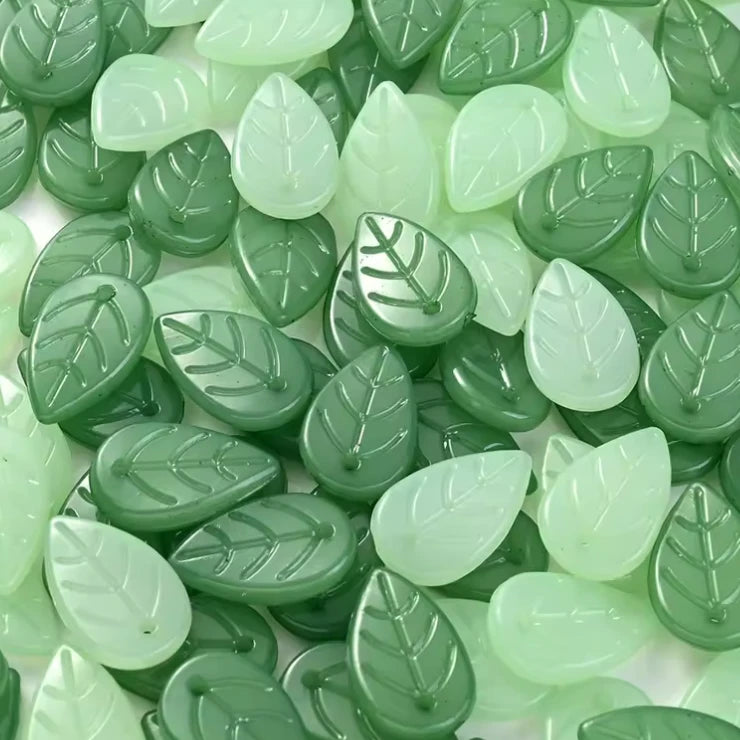 18x11mm 50 pcs Green Small Leaf Shape Beads Sundaylace Creations & Bling