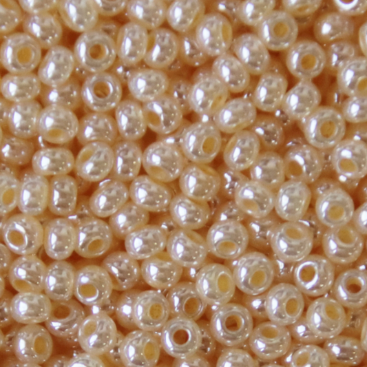 10/0 Pearlized Medium White Shell Luster, Preciosa Seed Beads (22g) 10/0 Preciosa Seed Beads