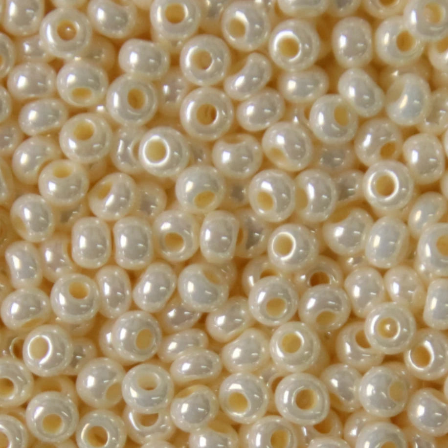 10/0 Pearlized Eggshell Ivory Luster, Preciosa Seed Beads (22g) 10/0 Preciosa Seed Beads