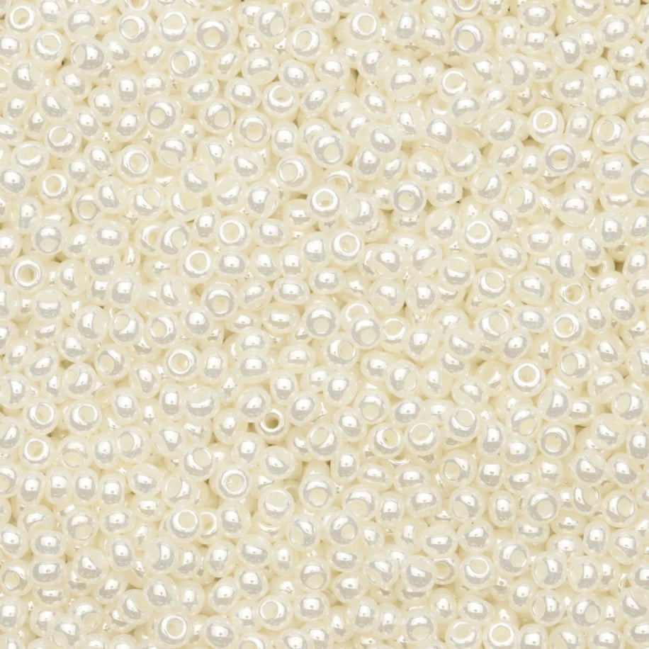 10/0 Off White Ivory Luster Pearl, Preciosa Seed Beads (22g) 10/0 Preciosa Seed Beads