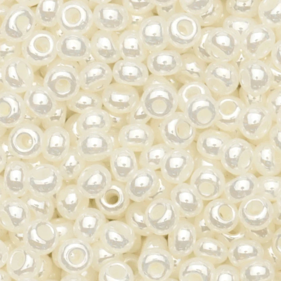 10/0 Off White Ivory Luster Pearl, Preciosa Seed Beads (22g) 10/0 Preciosa Seed Beads