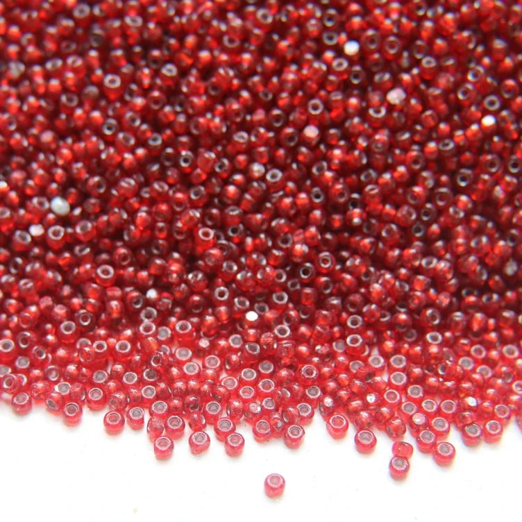 11/0 Charlotte Cut Seed Bead - Bright Red Silver Lined (10g Loose) India Sheen Charlotte Cut Seedbeads