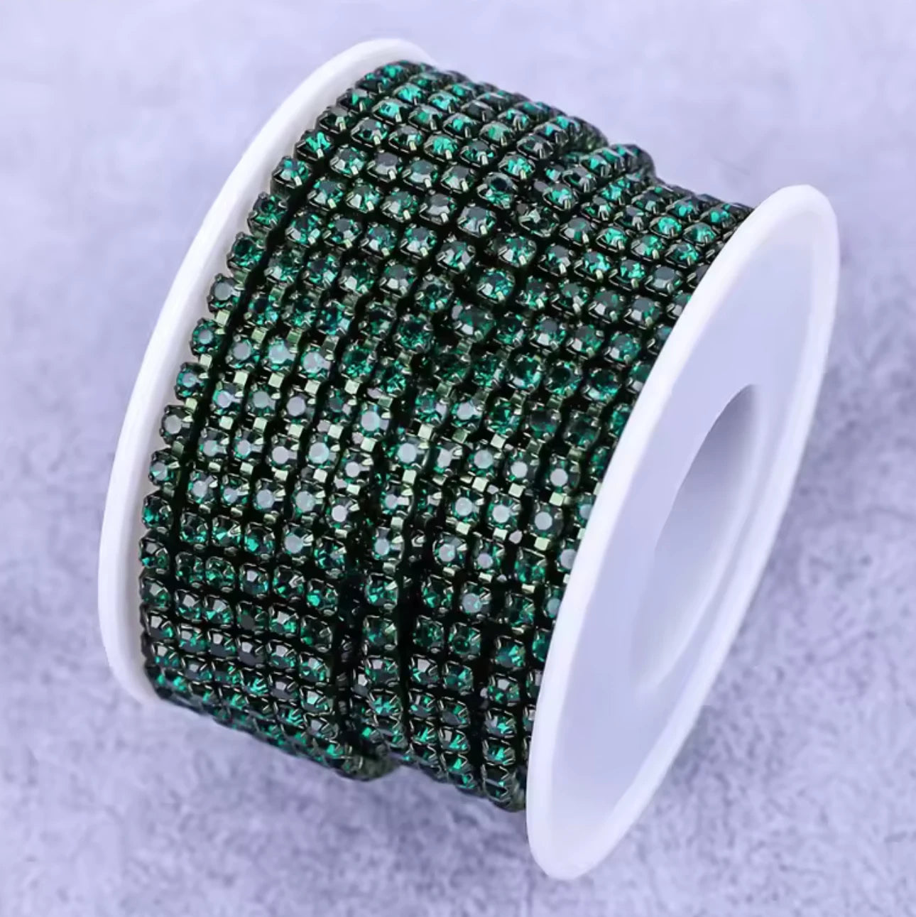 Ss6 Emerald Stone On Emerald Coloured Chain, (Sold by Yard) SS6 Metal Rhinestone Chain