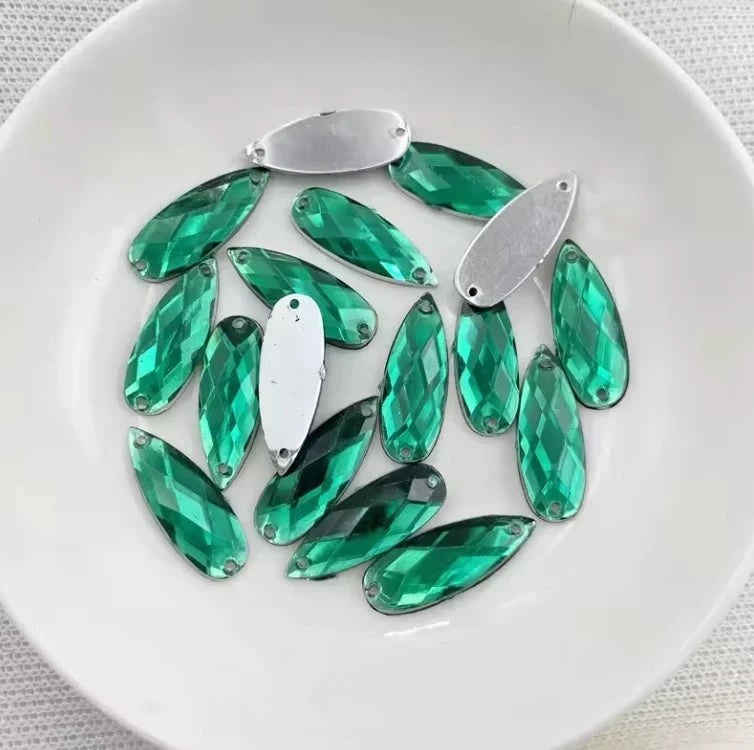 8*22mm Emerald Green Long Teardrop Sew on Resin Gems
