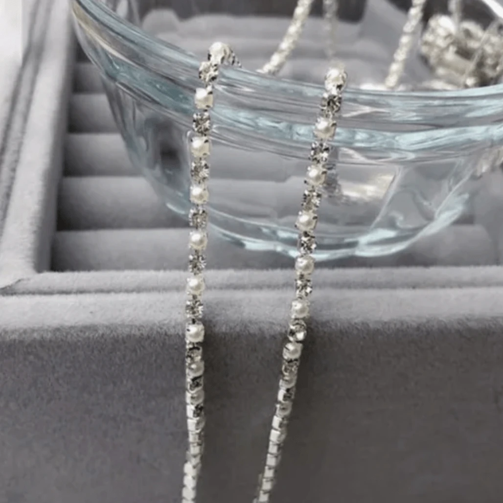 Ss4 Pearl and Clear Stones (Alternating) on Silver Metal Rhinestone Chain *Dense Chain* 33” SS6 Metal Rhinestone Chain