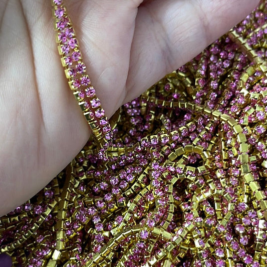 Ss6 Bright Pink Stone with Gold Rhinestone Metal Chain (Sold in Yard) SS6 Metal Rhinestone Chain