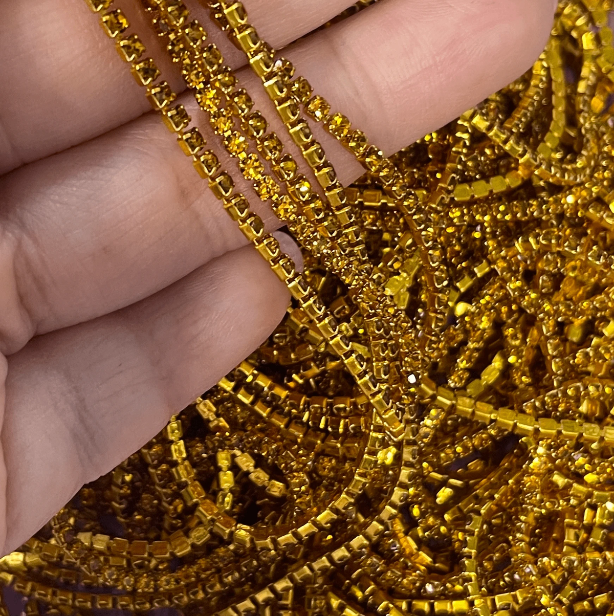 Ss6 Dark Honey Stone on Topaz Coloured Metal Orange Dense Metal Rhinestone Chain (Sold in 36") SS6 Metal Rhinestone Chain