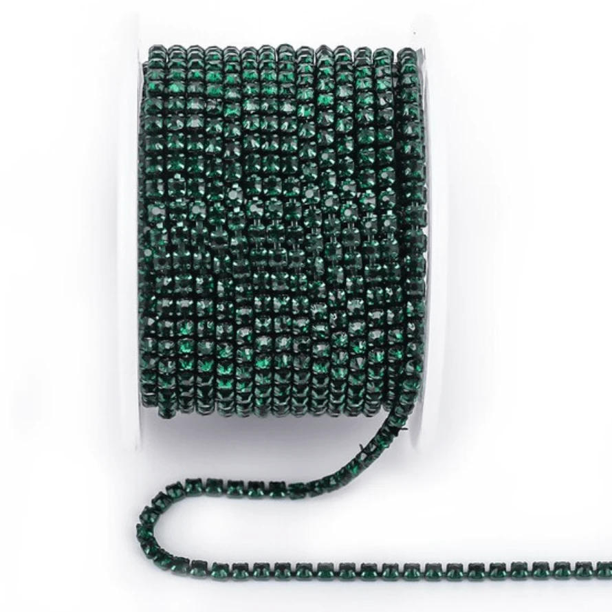 Ss6 Emerald Green Stone, on DARK GREEN Coloured Metal Rhinestone Chain (Sold in 36") SS6 Metal Rhinestone Chain