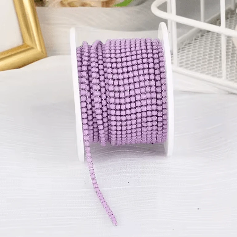 Ss6 Light Purple Lilac Acrylic Stone in Lilac Coloured Metal Rhinestone Chain SS6 Metal Rhinestone Chain