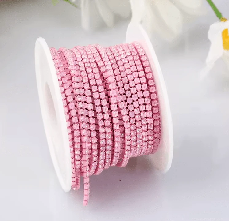 Ss6 Opal Light Pink Stone on Pink Coloured Metal Rhinestone Chain SS6 Metal Rhinestone Chain