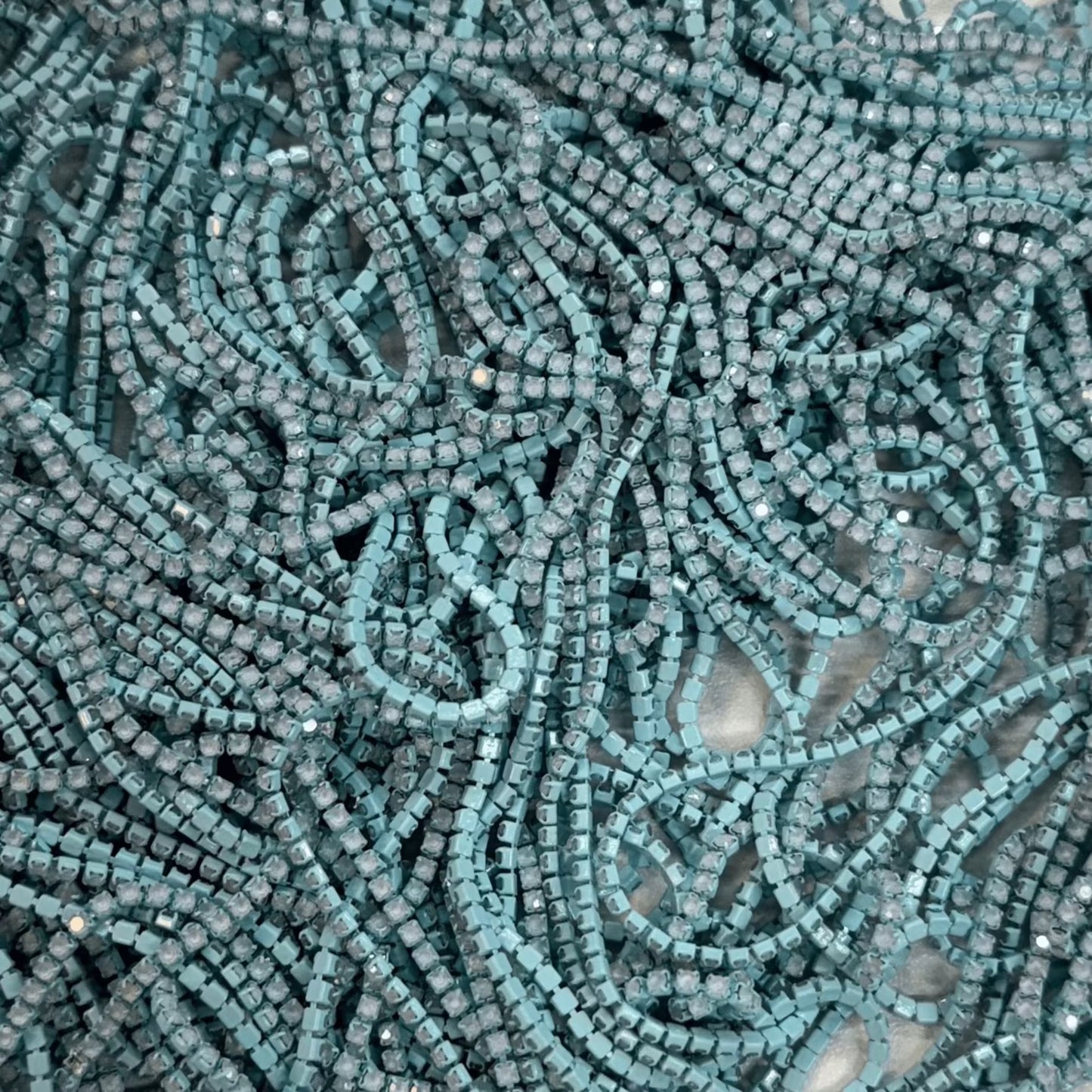 Ss6 Pale Blue Opal in Aqua Coloured Metal Rhinestone Chain SS6 Metal Rhinestone Chain