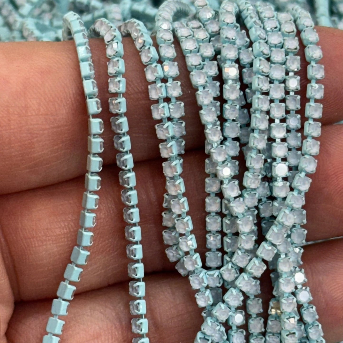 Ss6 Pale Blue Opal in Aqua Coloured Metal Rhinestone Chain SS6 Metal Rhinestone Chain