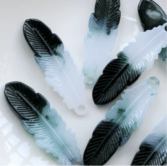 Sundaylace Creations & Bling Resin Gems 11*31mm Feather in White AB & White/Dark Green Tip, One hole Sew on, Resin Gems