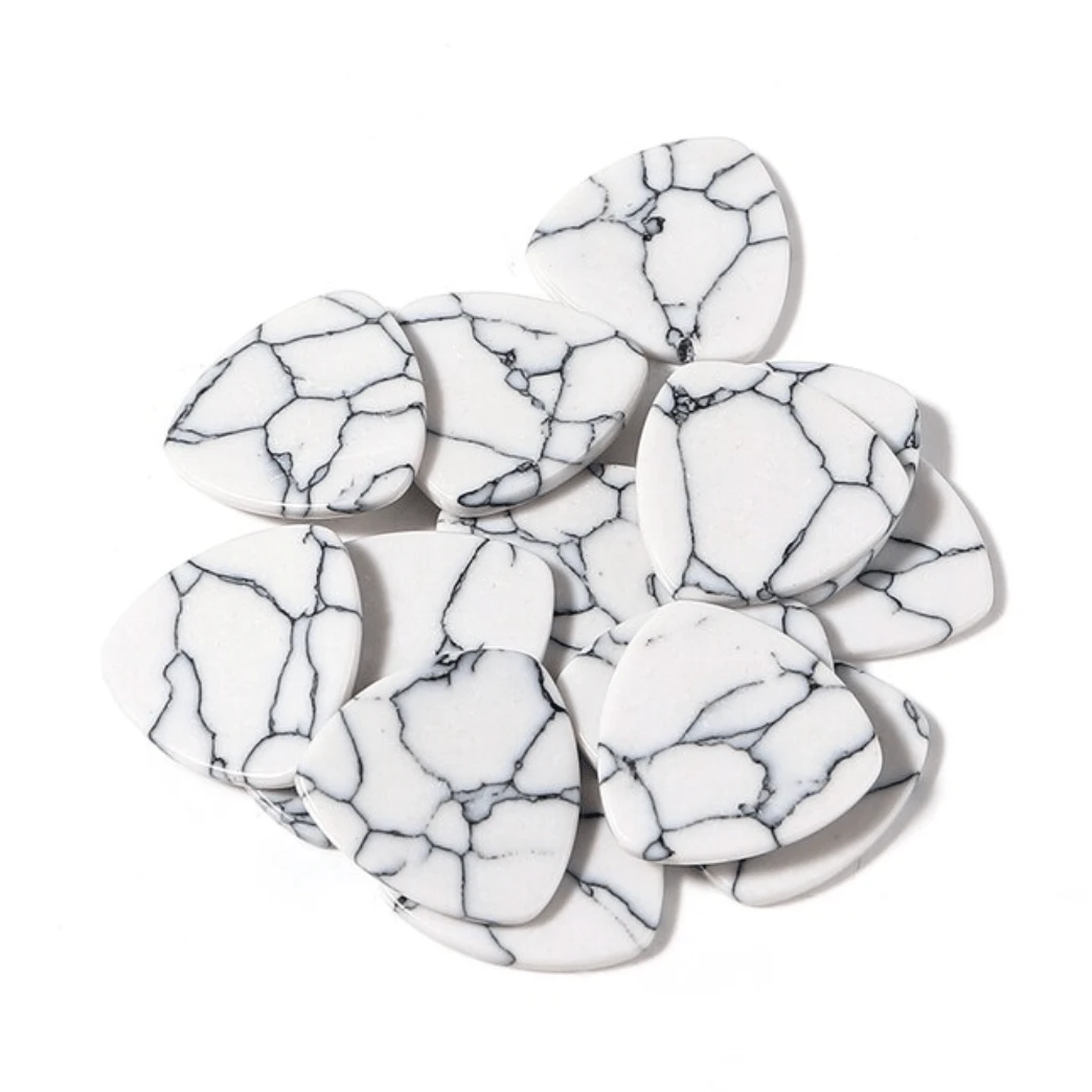 Sundaylace Creations & Bling Stone Gem 15mm Howlite Ivory Triangle 15mm Turquoise - Howlite Thin Trillion Triangle Shaped, Glue on, Stone Gem