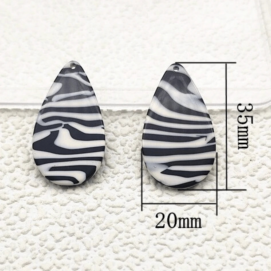 Sundaylace Creations & Bling Resin Gems 20*35mm Black and White Zebra Acrylic Teardrops, one hole, Resin Gems