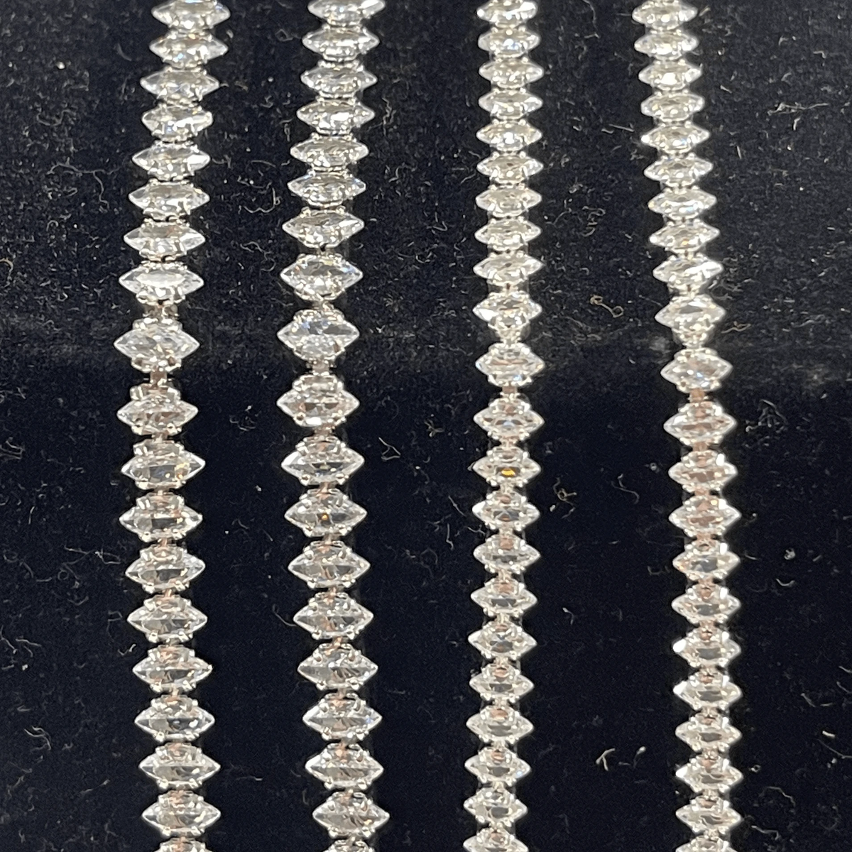 3*5mm & 3*4mm CLEAR DIAMOND STONE with Silver Rhinestone HIGH QUALITY Metal Chain, Sold in 18" *RARE* SS6 Metal Rhinestone Chain