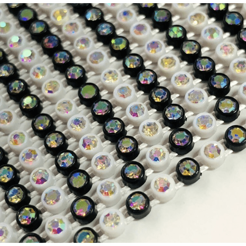 Sundaylace Creations & Bling Ss6 Plastic Rhinestone Banding Rope Ss6 AB on Alternating Black and White Plastic Rhinestone Rope Chain