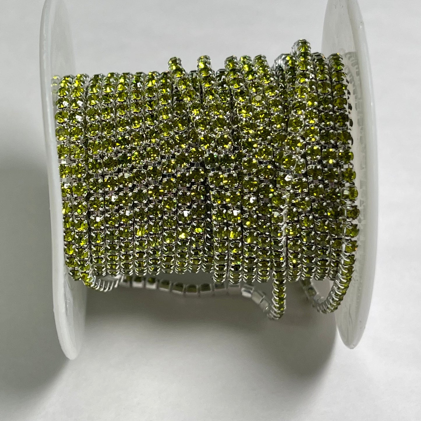 Ss6 Olive Green Stones on Silver Metal Rhinestone Chain SS6 Metal Rhinestone Chain