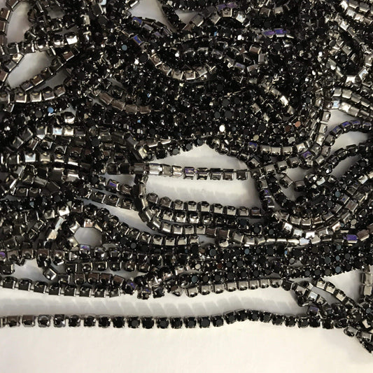 Sundaylace Creations & Bling SS6 Metal Rhinestone Chain Ss8 Ss6, Ss8, Ss10, Ss12 Black Rhinestone Metal in Gunmetal Chain (Black Stone on Gunmetal Chain)