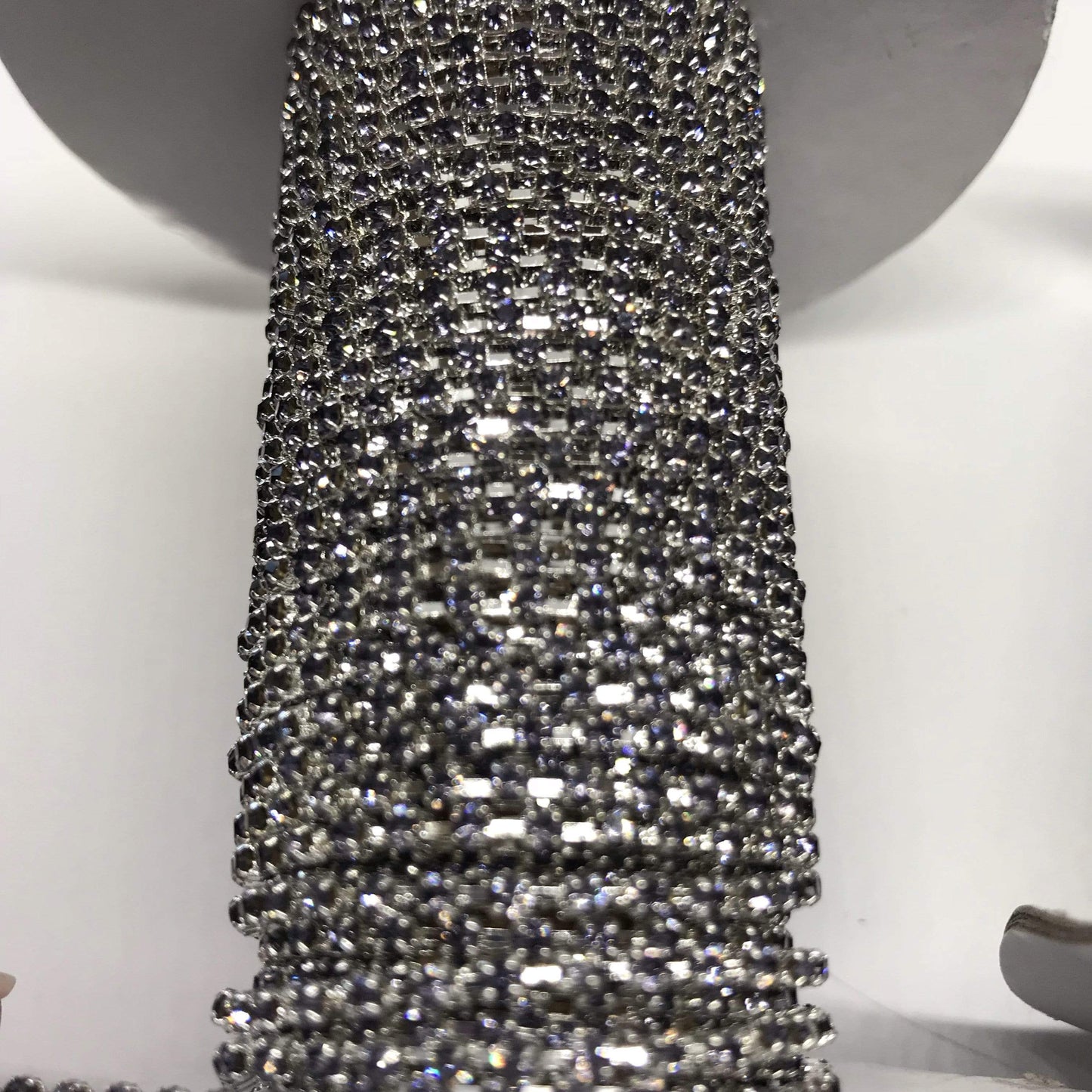 Sundaylace Creations & Bling SS6 Metal Rhinestone Chain Ss6 Tanzanite Light Purple Stone in Silver Metal Rhinestone Chain, Sparse Chain