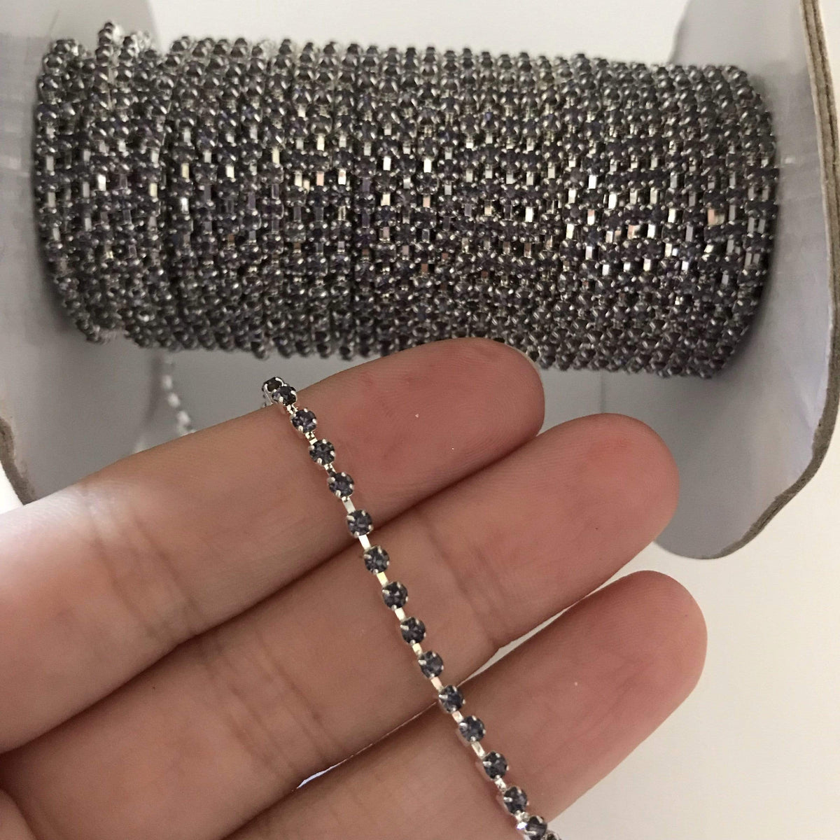Sundaylace Creations & Bling SS6 Metal Rhinestone Chain Ss6 Tanzanite Light Purple Stone in Silver Metal Rhinestone Chain, Sparse Chain