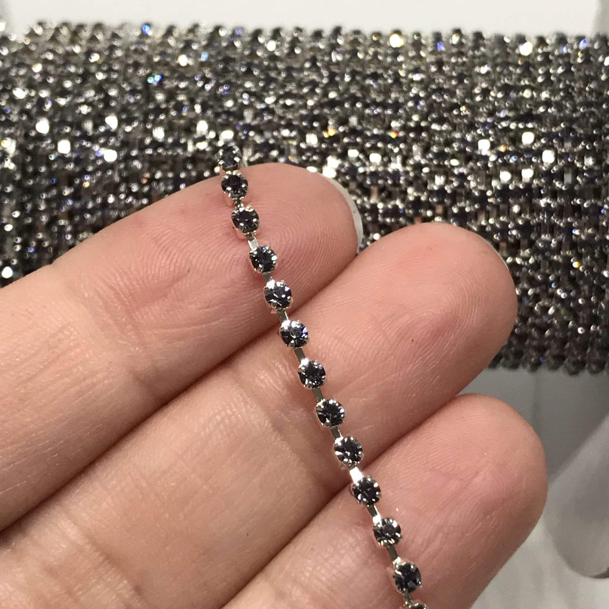 Sundaylace Creations & Bling SS6 Metal Rhinestone Chain Ss6 Tanzanite Light Purple Stone in Silver Metal Rhinestone Chain, Sparse Chain
