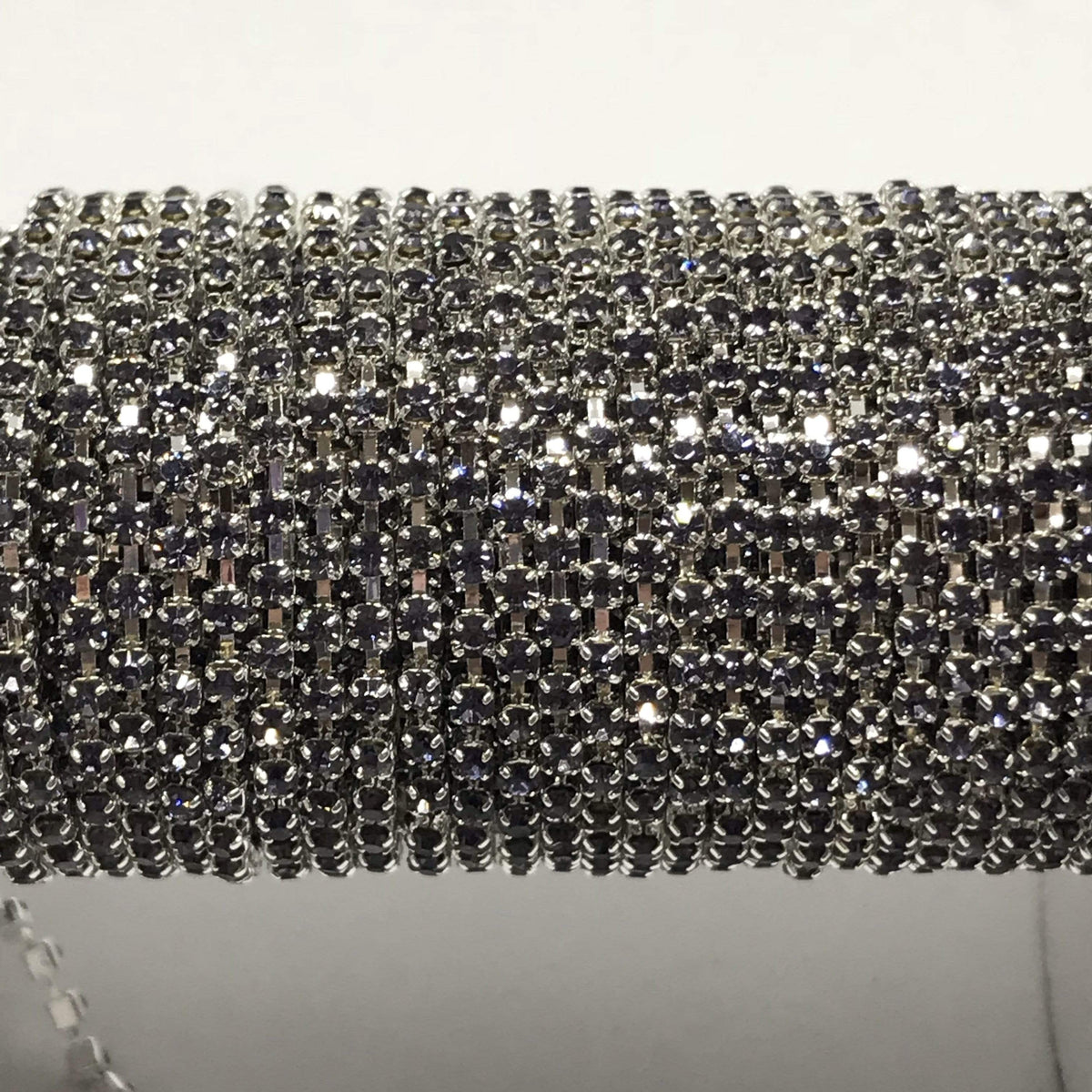 Sundaylace Creations & Bling SS6 Metal Rhinestone Chain Ss6 Tanzanite Light Purple Stone in Silver Metal Rhinestone Chain, Sparse Chain