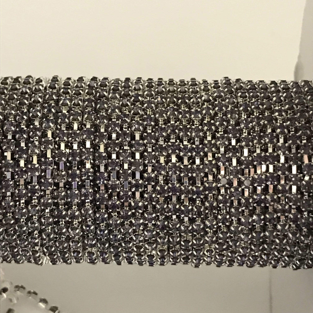 Sundaylace Creations & Bling SS6 Metal Rhinestone Chain Ss6 Tanzanite Light Purple Stone in Silver Metal Rhinestone Chain, Sparse Chain