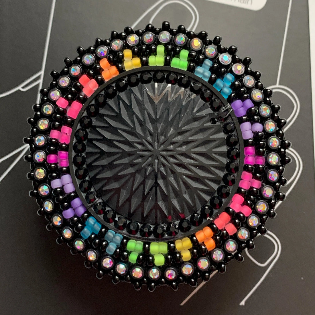 Beaded-Pop-Socket-Basics-Beading-Tips Sundaylace Creations & Bling