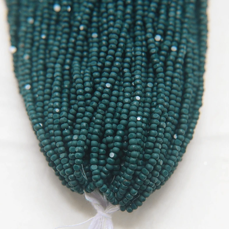 11/0 Charlotte Cut *Premium Seed Bead- Opaque MATTE Emerald Green *10g Hank* Charlotte Cut Seedbeads