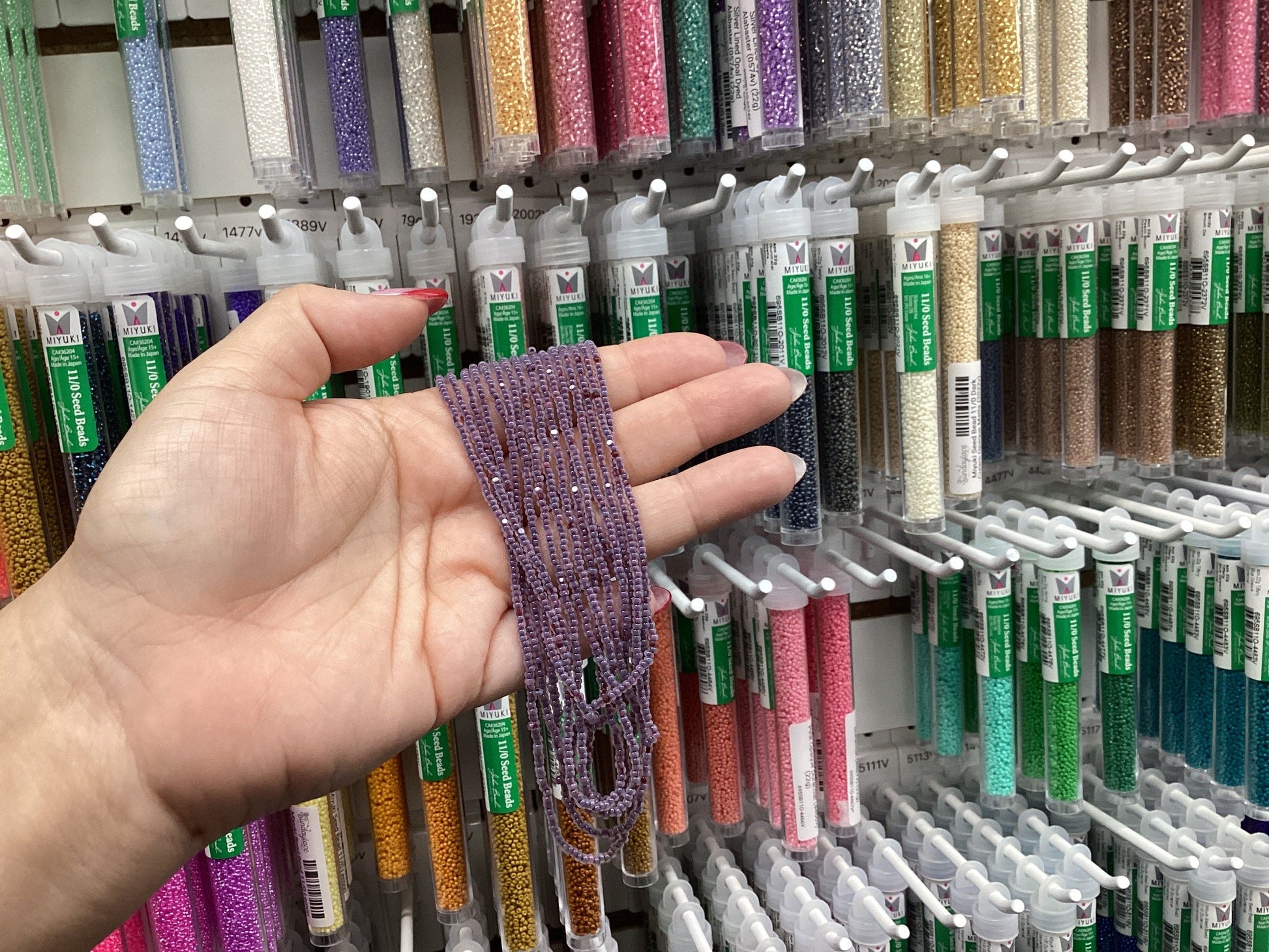 11/0 Charlotte Cut Seed Bead- Opal Plum Pink *10g Hank* Charlotte Cut Seedbeads